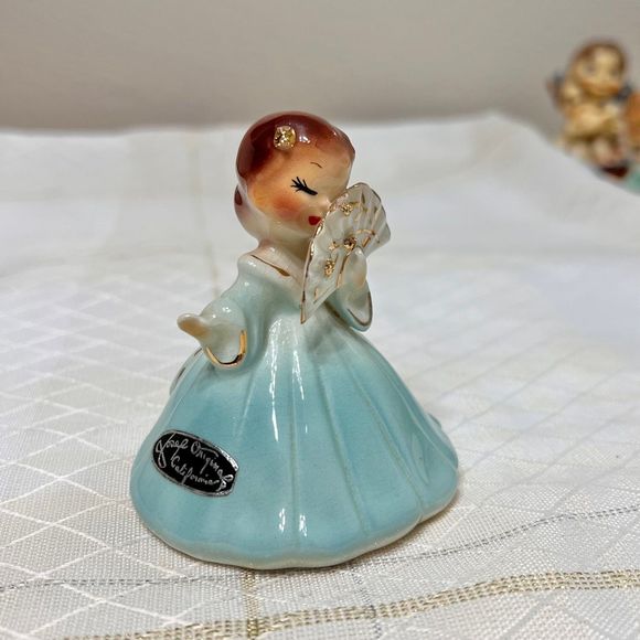 Josef Originals SECRET PAL Porcelain Ceramic Girl Figurine, Vintage Figurines - Picture 5 of 9